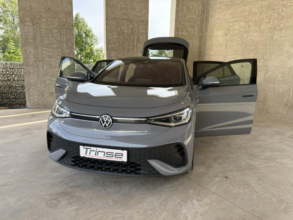 VOLKSWAGEN ID.5 Pro Performance
